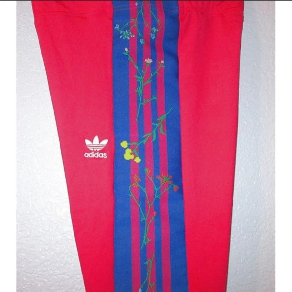 NEW Adidas floral embroidered cycle bike shorts xs - Picture 4 of 5